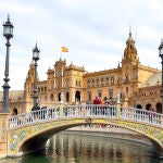 Sevilla cobrará una entrada a los turistas para acceder a la plaza de España