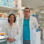 Los investigadores Elena Castro y David Olmos