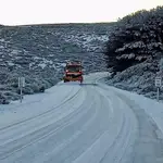 Un total de 8 carreteras en la Comunidad, cortadas por la nieve