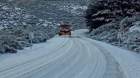 Carreteras afectadas por la nieve. Imagen de archivo