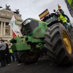 Más de 100 tractores recorrerán Madrid este lunes bajo el lema 'El campo exige apoyo, respeto y reconocimiento'