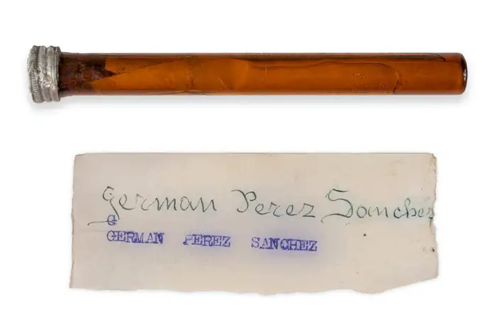 El papel en una botella que puso nombre a Germán 82 años después 