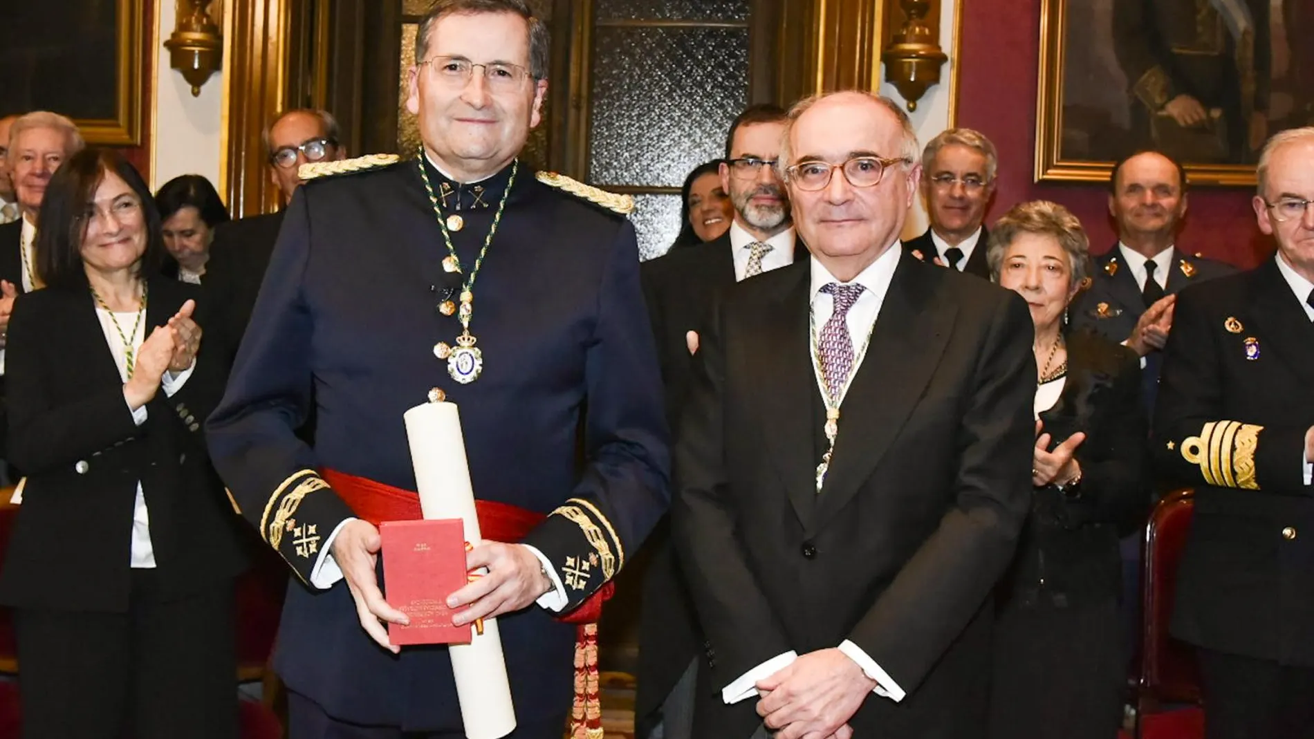 El JEME junto a Benigno Pandás, presidente de la Real Academia