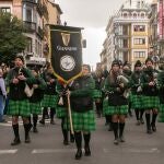 Desfile de gaiteros por las calles de Madrid