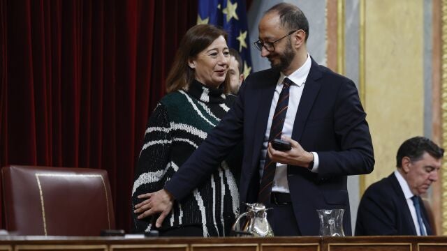 MADRID, 28/02/2024.- La presidenta del Congreso, Francina Armengol (i) y el vicepresidente, Alfonso Rodríguez Gómez de Celis, durante la sesión de control al Gobierno este miércoles en el Congreso.- EFE/ Mariscal