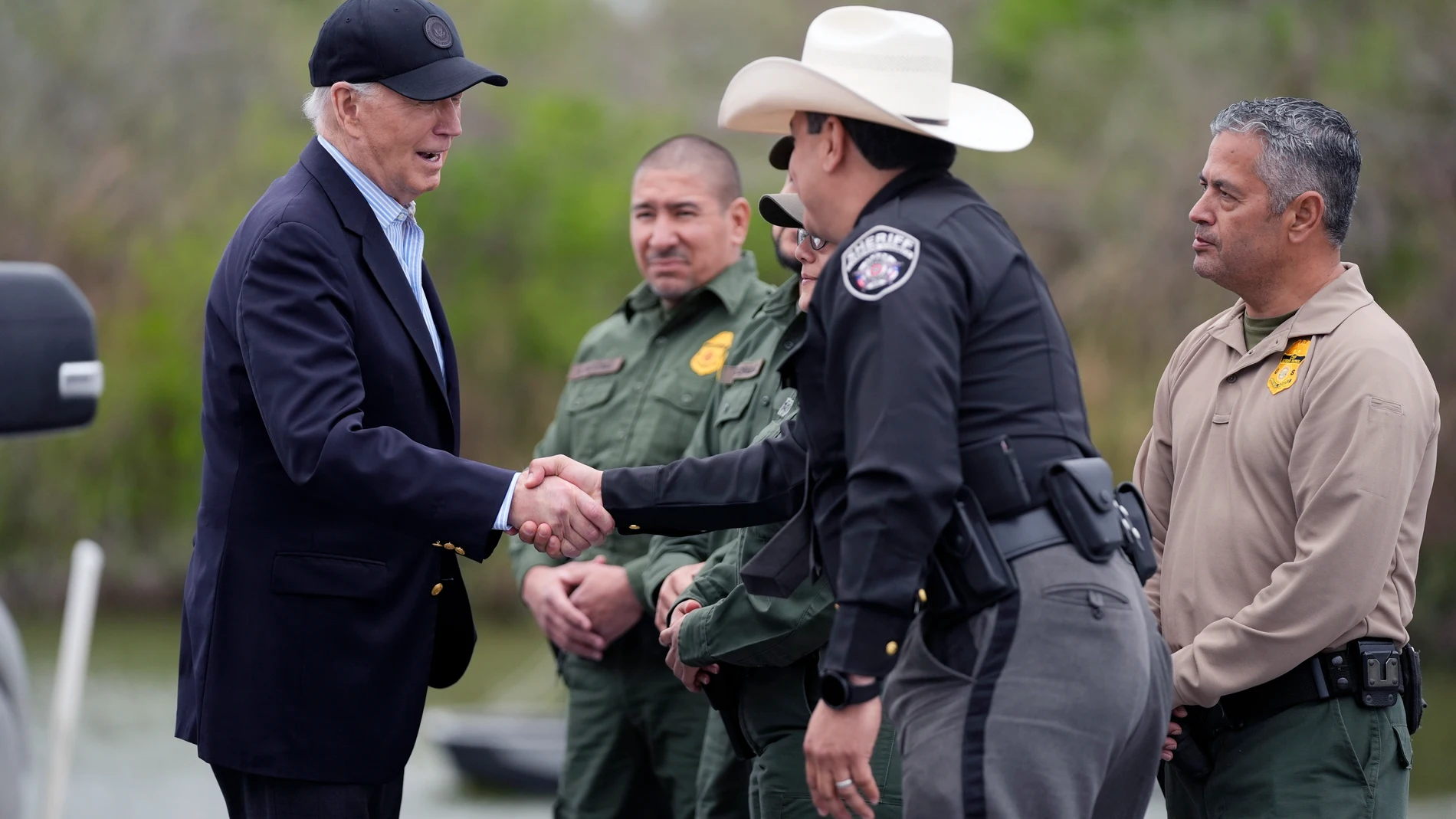 El presidente de EE UU, visita la localidad fronteriza de Brownsville (Texas)