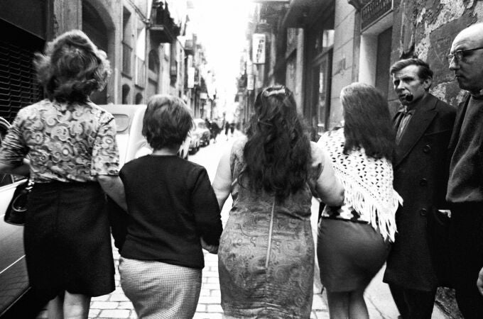 "Putas en el Barrio Chino" (Barcelona, 1969), de la serie "Una profesión arriesgada"