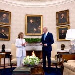 Joe Biden recibe a la primera ministra italiana, Giorgia Meloni, en el Despacho Oval