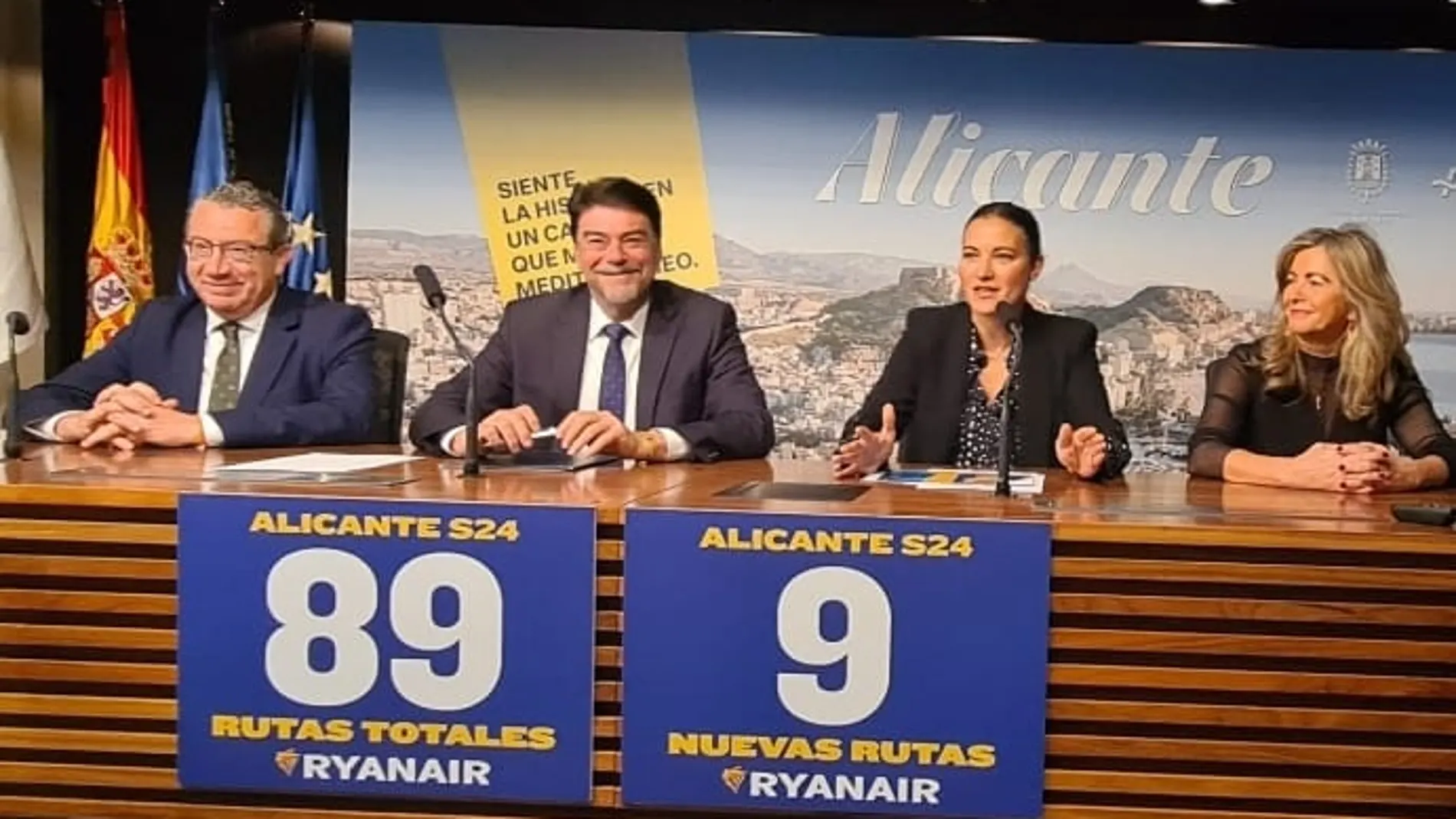 Acto de presentación hoy de las nuevas rutas de Ryanair desde el aeropuerto de Alicante-Elche-Miguel Hernández