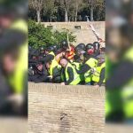 Duros enfrentamientos entre la policía y tractoristas en Zaragoza