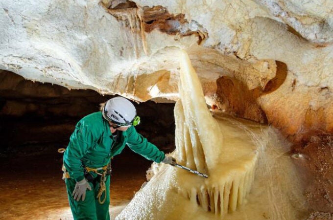 El valor geológico de la cueva malagueña de la Araña sera protegido por la Junta