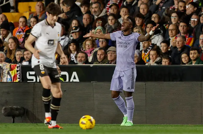 ¿Qué significa el gesto de Vinicius tras su gol en el Valencia - Real Madrid?