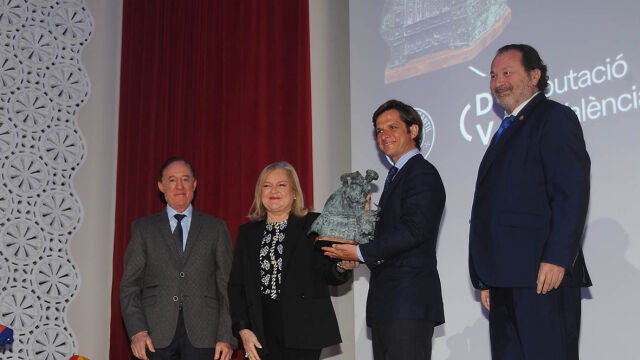 Julián López “El Juli” recibió este pasado jueves por la noche el ‘Premio Distinción Enrique Mora Guillén 2023’