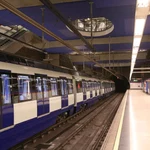 Muere arrollado un joven de 19 años tras caer entre coche y andén en una estación de Metro de Madrid