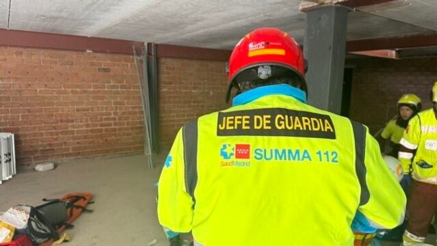 Sucesos.- Herido muy grave un trabajador de 64 años al caer desde un edificio en obras en Villalba