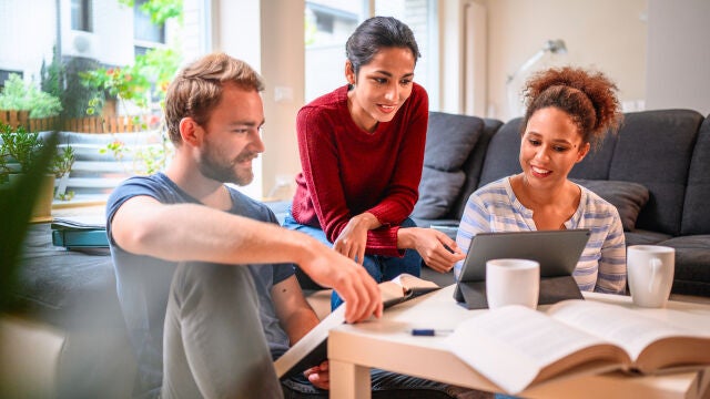 Los sectores financiero e inmobiliario, los más optimistas en creación de empleo para el cierre de 2024
