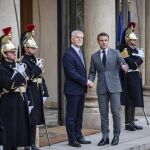 Ucrania.- Francia se une al plan checo de compra y entrega de municiones para Ucrania