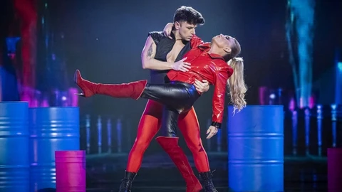 Lydia Lozano interpreta una coreografía en 'Baila como puedas'