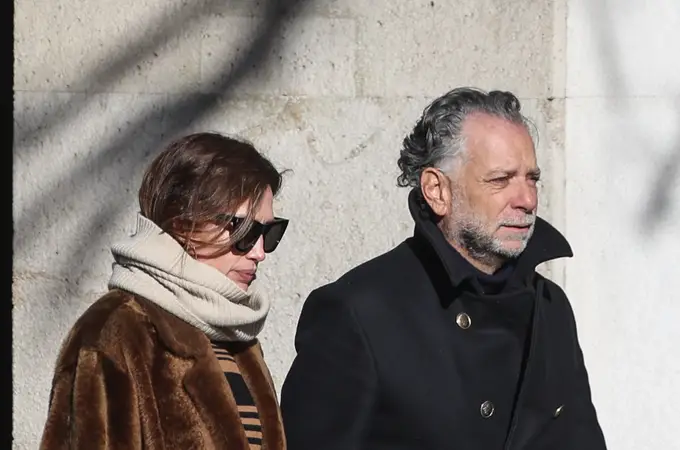 Las tórridas imágenes de Nieves Álvarez con su novio millonario paseando por Madrid