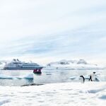 Foto retocada: fotomontaje con dos imágenes. Paisaje Antártida. Ponant Cruises