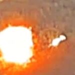 Momento en el que un misil ruso destruye un lanzacohetes ucraniano
