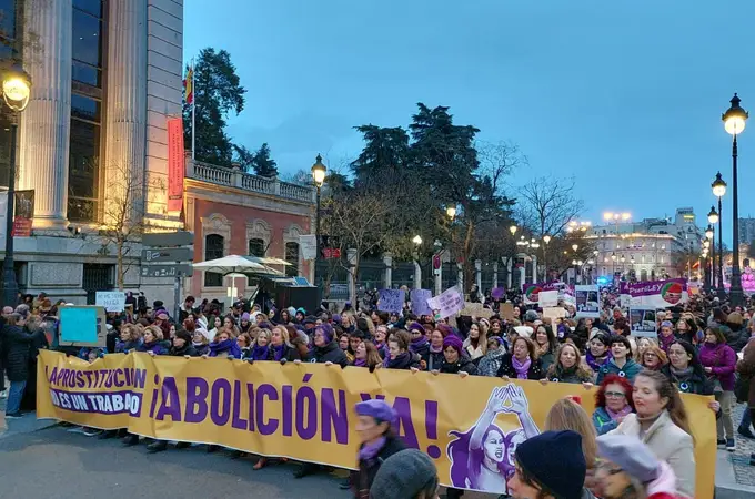 Sumar y Compromís no apoyarán la ley abolicionista que ha anunciado el PSOE