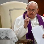 El Papa Francisco este viernes en la parroquia de San Pío V de Roma