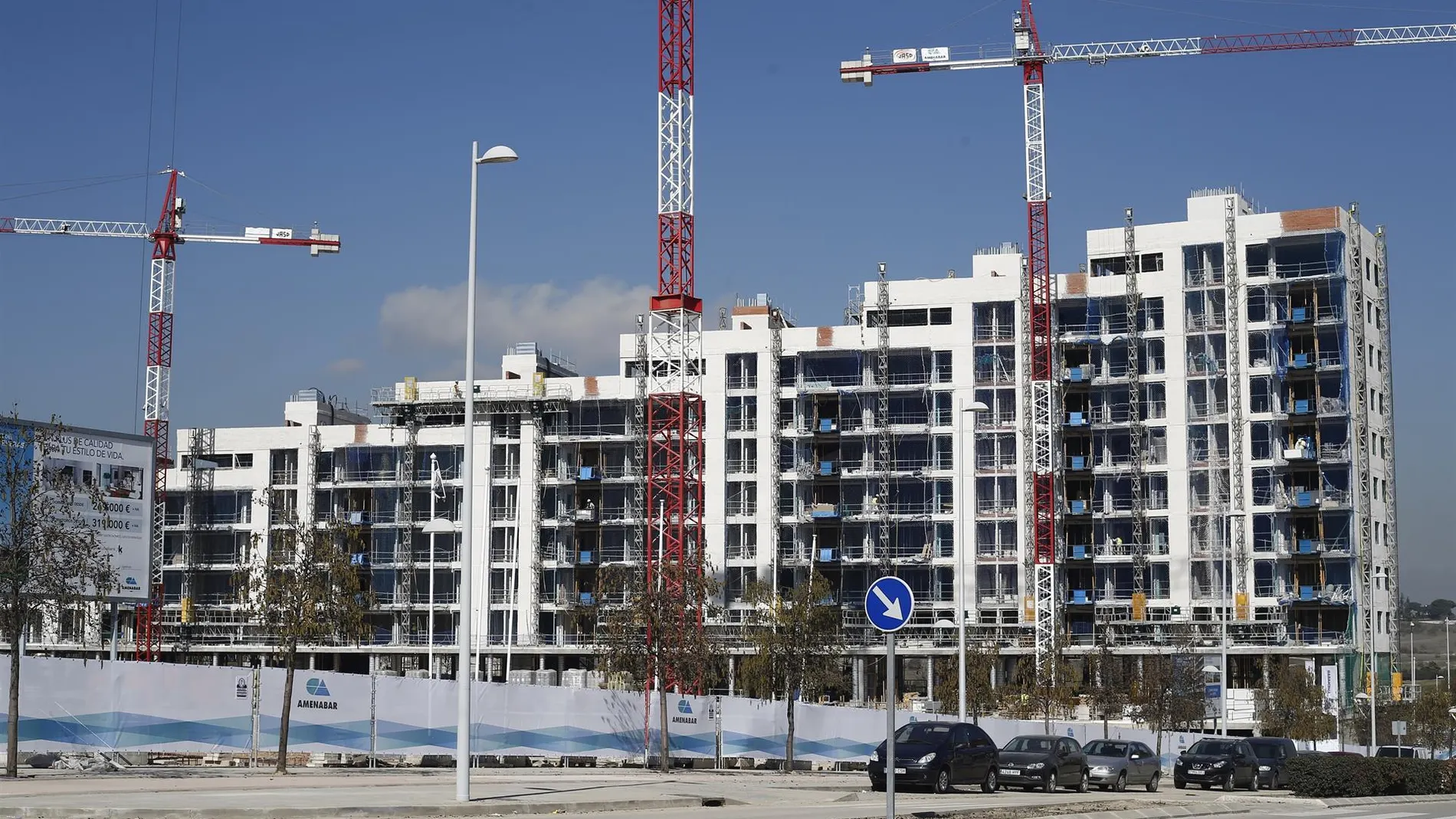MADRID.-La Comunidad recibe "muchas solicitudes" para impulsar la construcción de vivienda protegida tras la subida de precios
