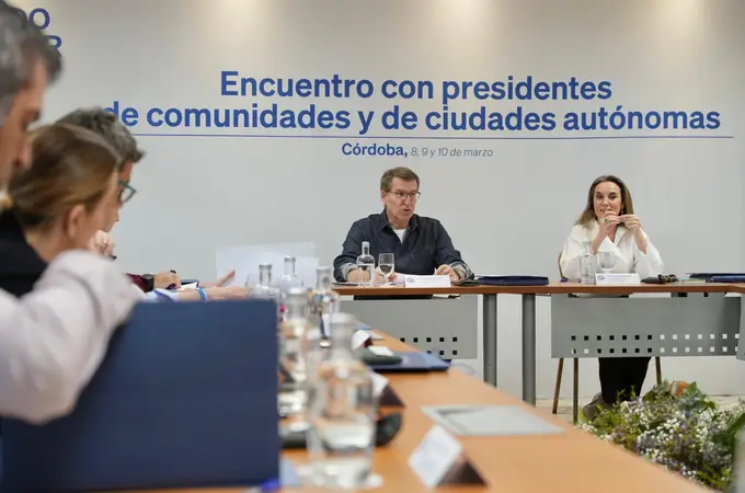 El PP y sus barones advierten al PSOE por su responsabilidad histórica al 