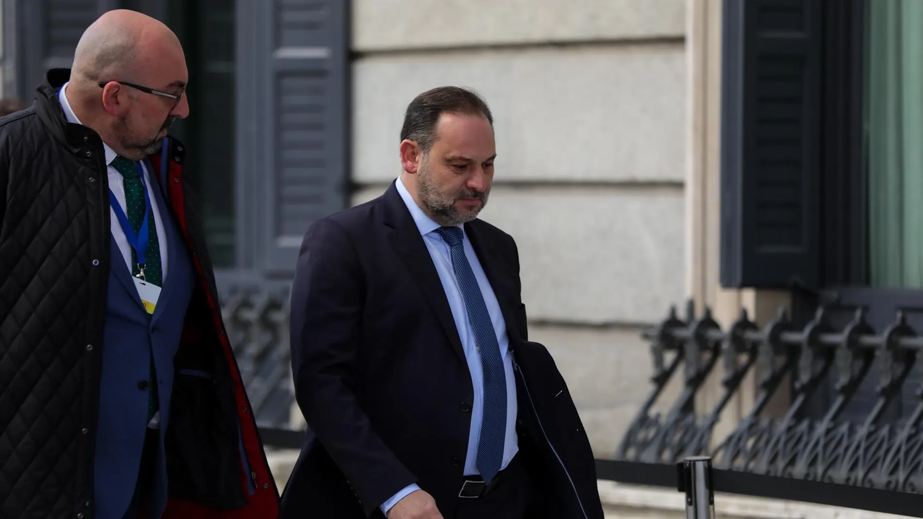 La UCO busca a un filtrador en el seno de la Guardia Civil que habría alertado a Koldo García de que era investigado