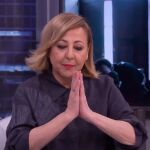 La actriz Carmen Machi junta las palmas de las manos en 'El Hormiguero'