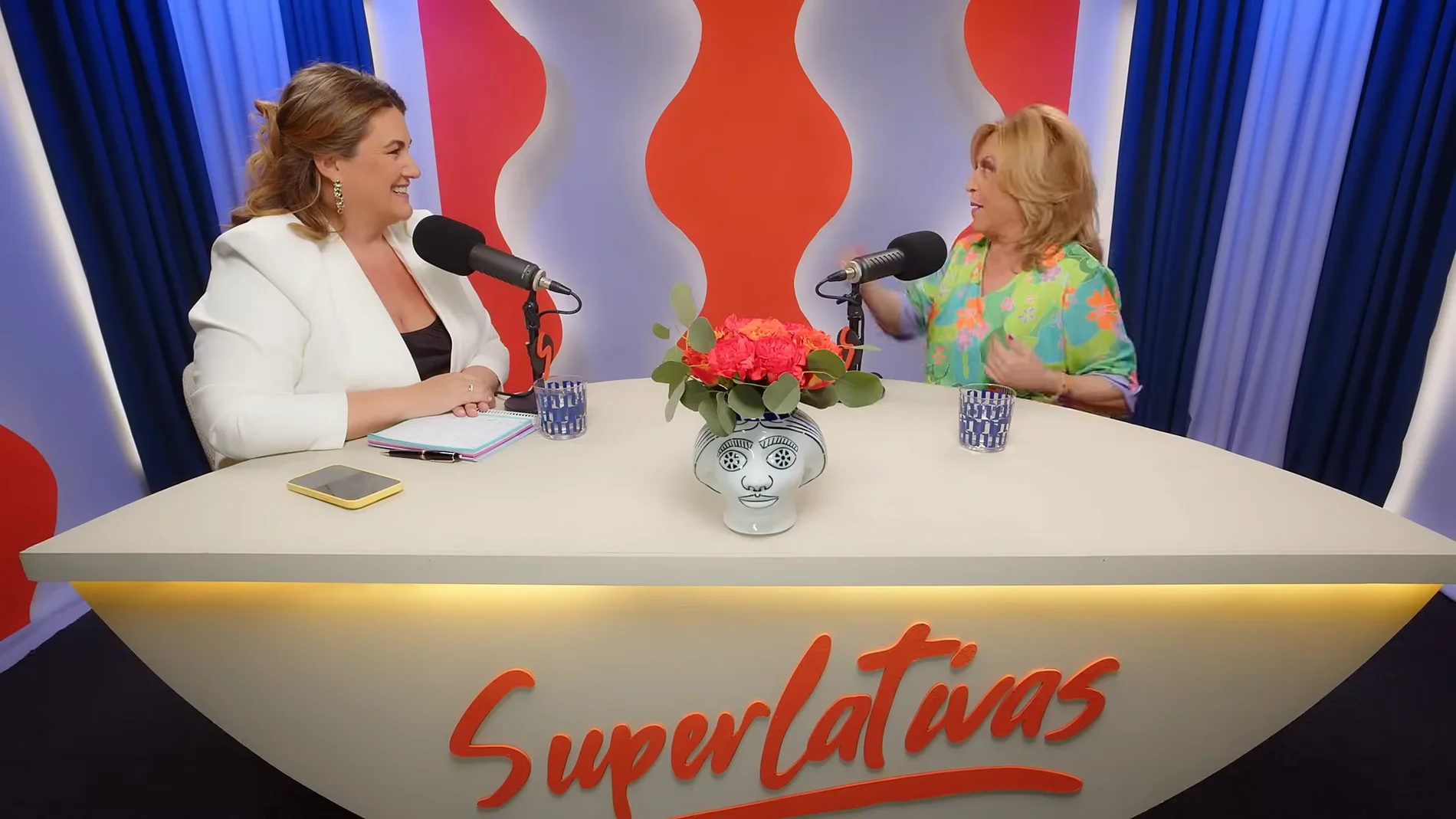 Carlota Corredera y Lydia Lozano en el podcast 'Superlativas'