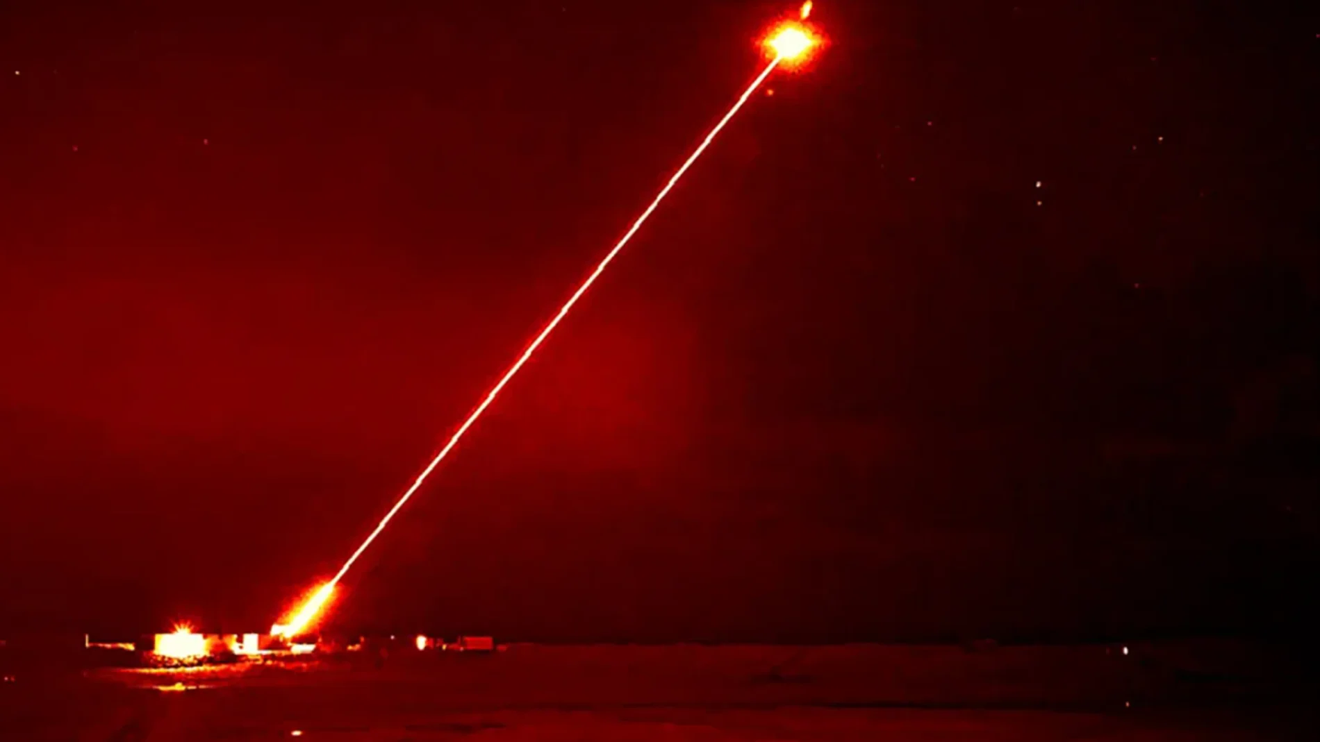 Londres prueba con éxito su arma láser low cost: solo 12 euros por derribar un avión o un misil