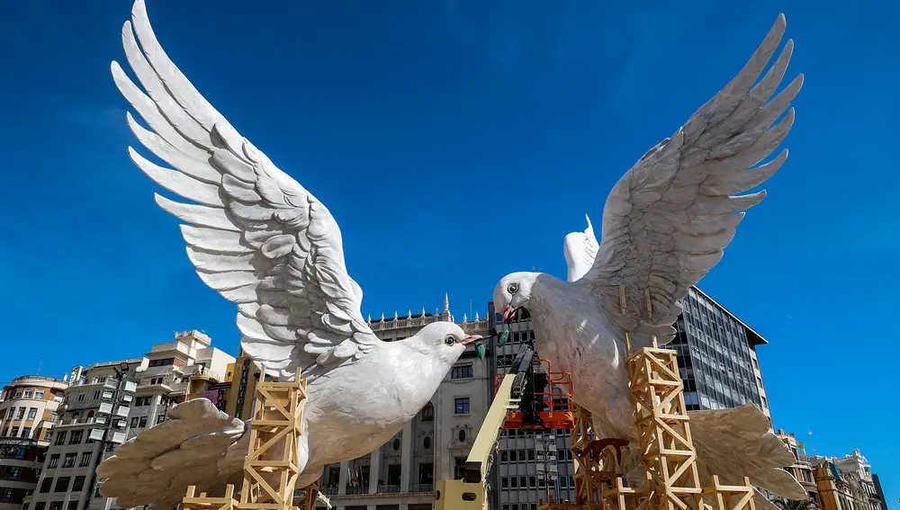 Monumentos falleros de 2024 en las calles de Valencia