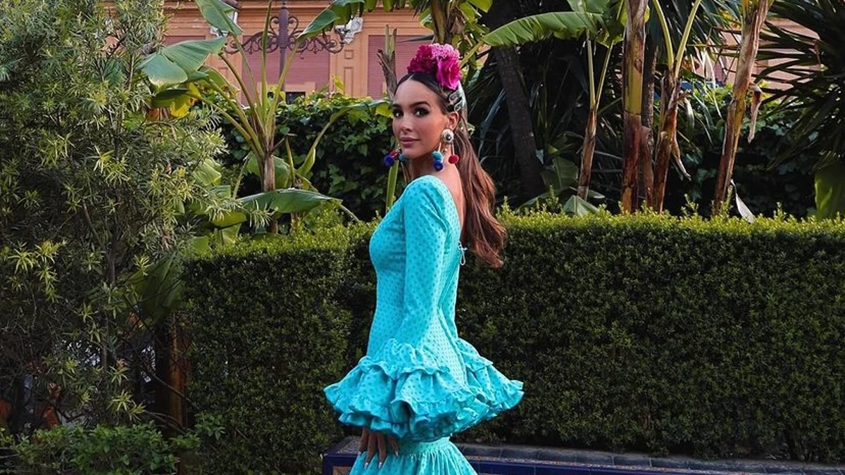 Rocío Osorno nos vuelve a dejar boquiabiertos con este traje de flamenca que van a llevar todas las chicas sevillanas en la Feria de Abril 2024