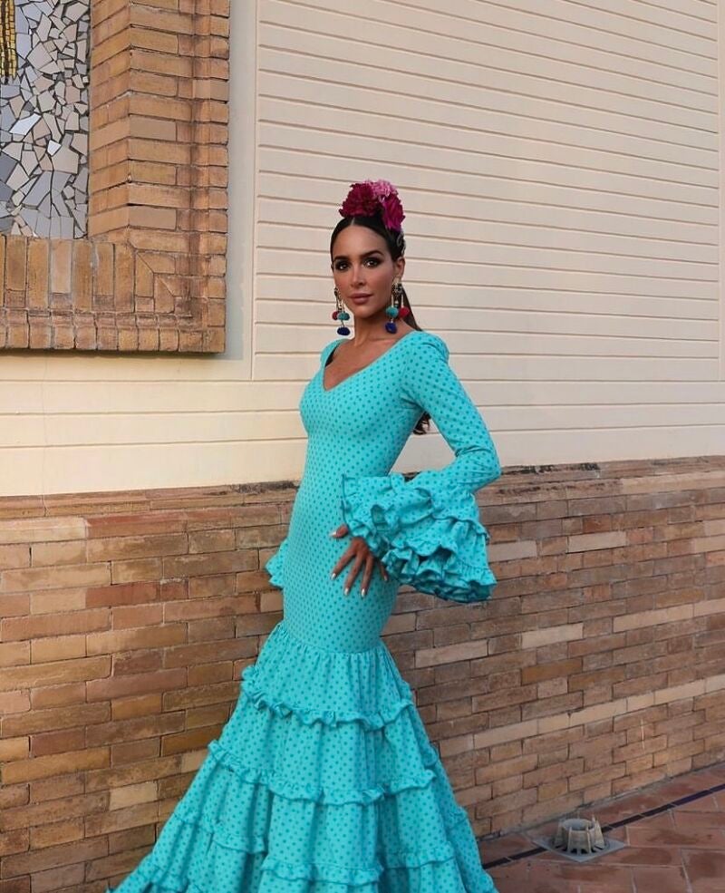 Rocío Osorno con traje para la Feria de Abril.