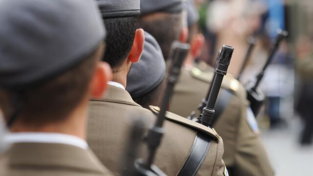 ERC se adelanta al Día de las Fuerzas Armadas pidiendo en el Congreso suprimir los desfiles militares