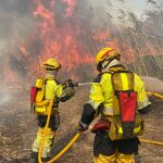 Un incendio forestal amenaza Fanzara (Castellón) que pide dos aviones al Ministerio