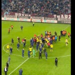 Batalla campal en un partido de fútbol en Turquía con doce detenidos