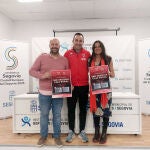 El organizador y coordinador de las bases del Balonmano Nava, Carlos Villagrán, durante la presentación del primer Torneo de Balonmano IMD Segovia-Caja Rural