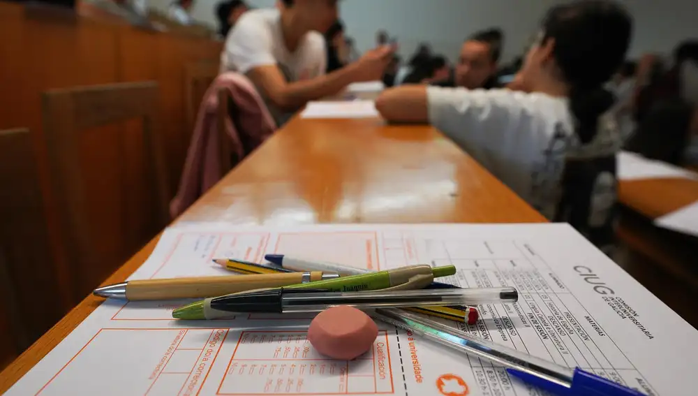 El modelo entrará en vigor el próximo curso 2024/25 e incluirá cuestiones tipo test, las faltas de ortografía bajarán un 10% la nota en los exámenes.
