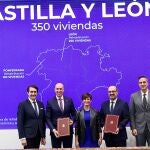 Suárez-Quiñones, Diez, Isabel Rodríguez y Morala en la firma del convenio