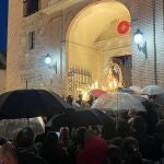 Procesión del Virgen del Milagro bajo la lluvia en Illescas (Toledo)