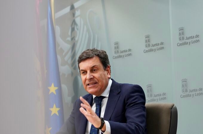El portavoz de la Junta, Carlos Fernández Carriedo, aprueba los acuerdos del Consejo de Gobierno