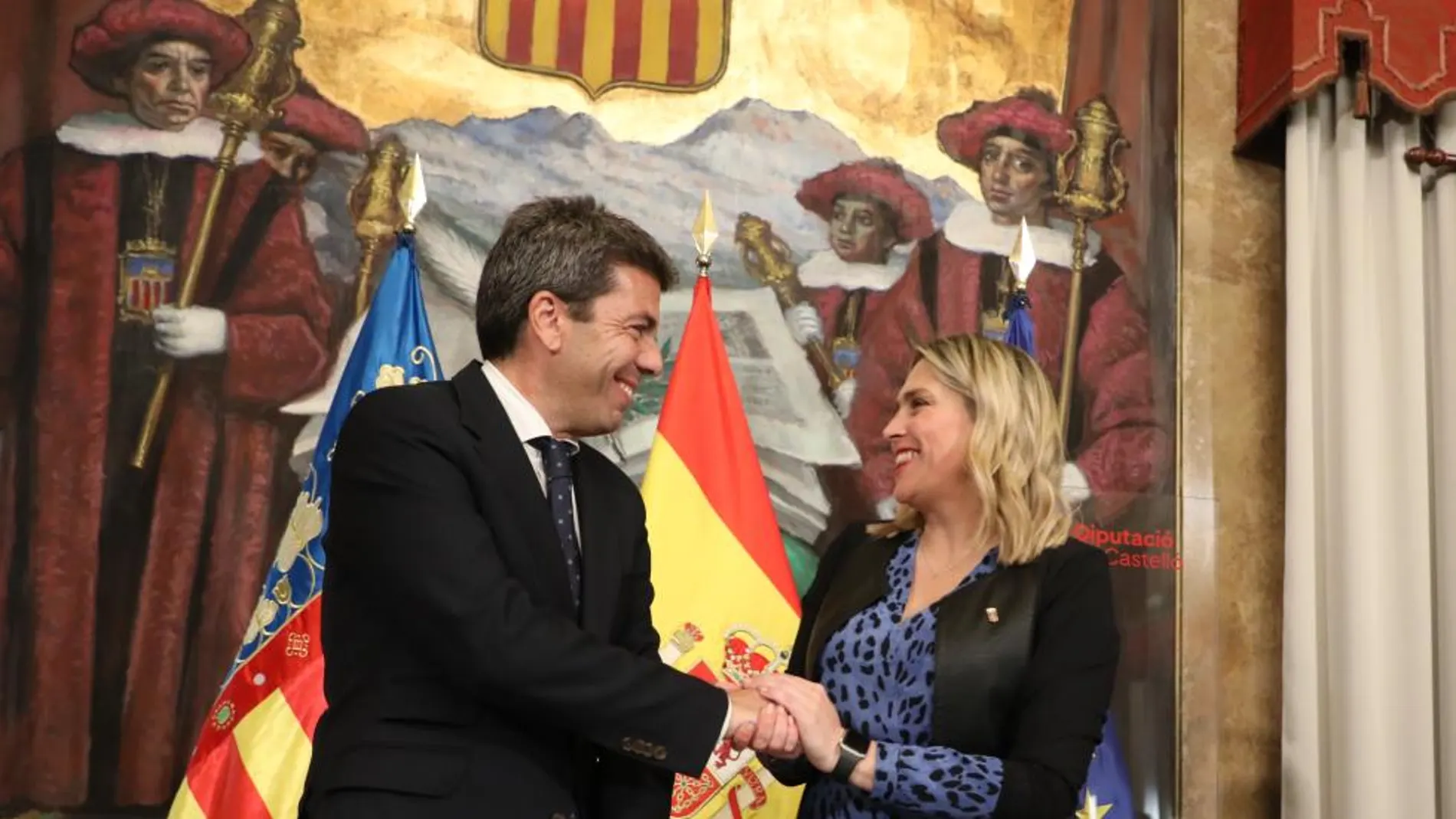 Mazón y Marta Barrachina durante la firma del protocolo hoy en Castellón