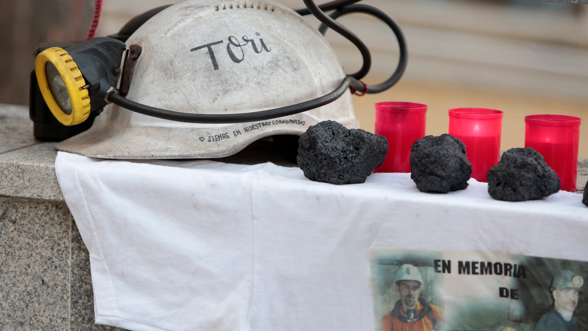 Recuerdo de familiares por los mineros fallecidos