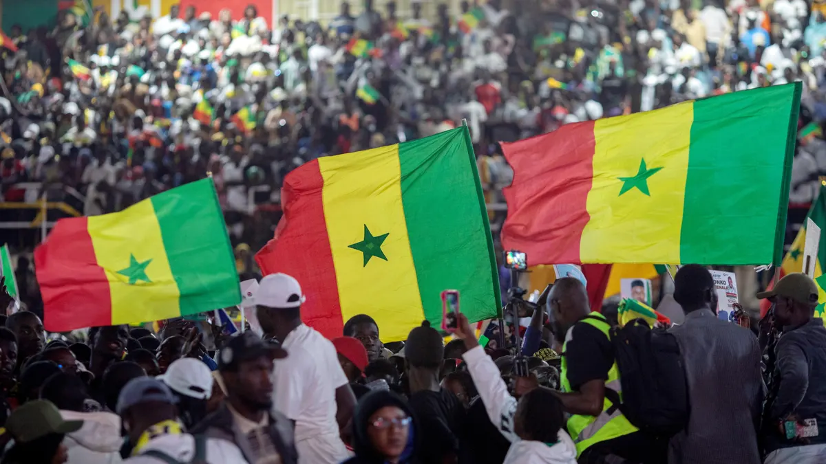 Senegal elige presidente en unos comicios que pondrán a prueba su democracia