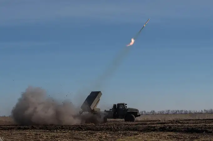 Moscú atacada, pero la guerra sigue: Ucrania lanza misiles y drones en territorio ruso