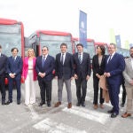 Hoy se han presentado en Alicante 18 nuevos autobuses urbanos eléctricos.