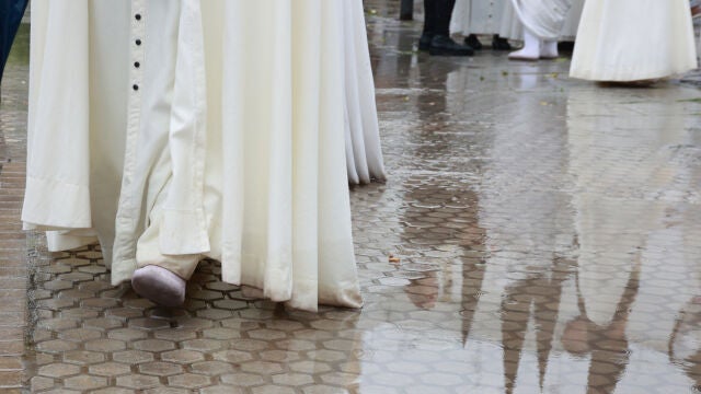 La lluvia impide la salida procesional de la Hdad del Cautivo de San Pablo en Sevilla